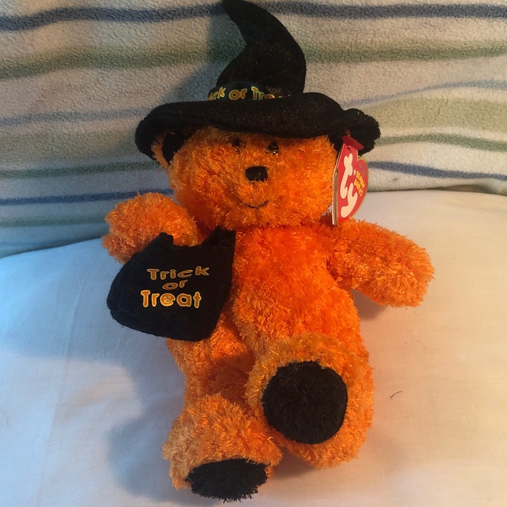 Witchy beanie baby beat Halloween 2007